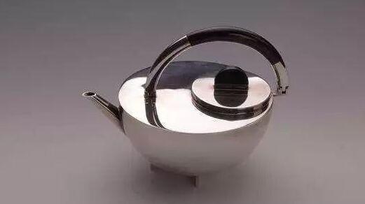 工業(yè)時(shí)代需要藝術(shù)美感 離不開工業(yè)設(shè)計(jì)