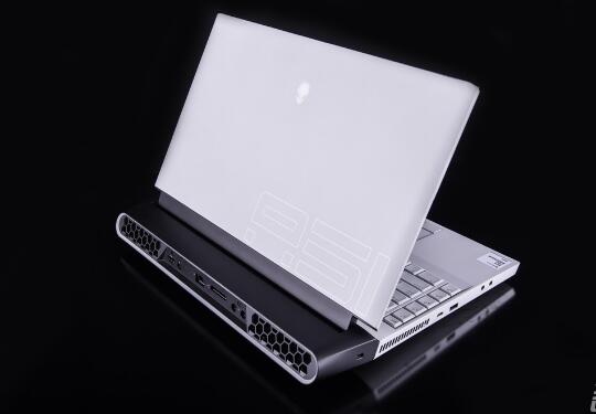游戲本的工業(yè)設(shè)計(jì)，公司旗艦-ALIENWARE AREA-51M評測
