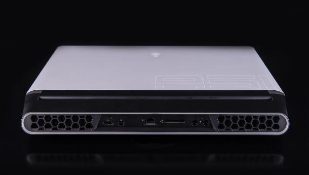 游戲本的工業(yè)設(shè)計(jì)，公司旗艦-ALIENWARE AREA-51M評測